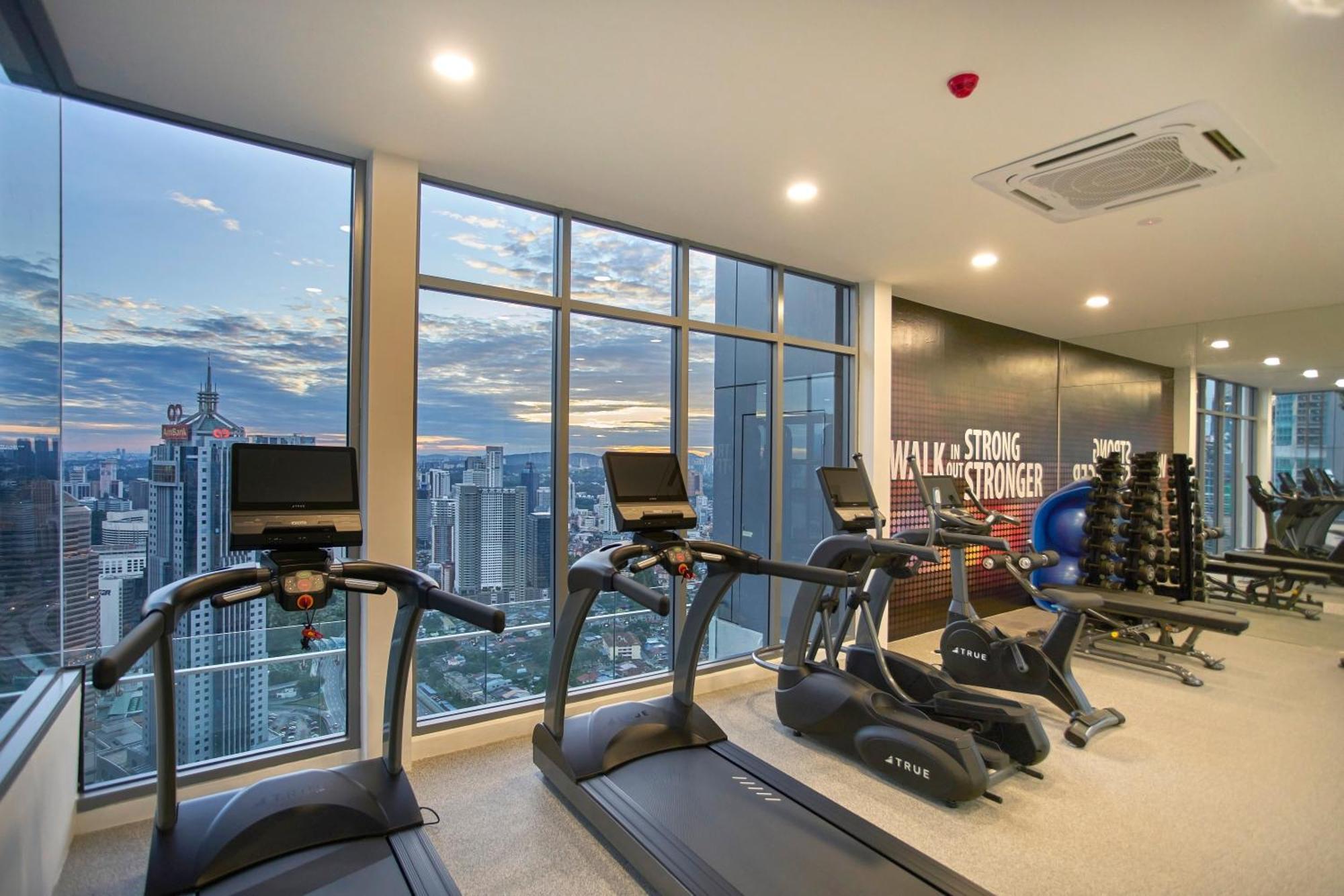 Royce Residence Klcc By Cobnb Куала Лумпур Екстериор снимка
