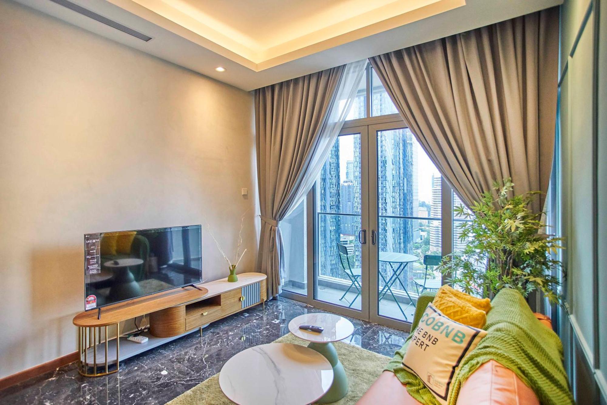 Royce Residence Klcc By Cobnb Куала Лумпур Екстериор снимка