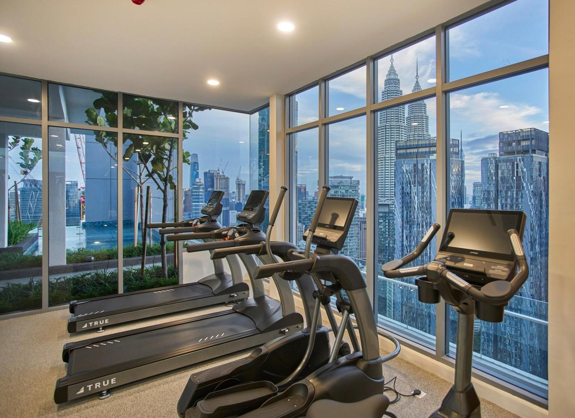 Royce Residence Klcc By Cobnb Куала Лумпур Екстериор снимка